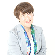 堅達 京子の顔写真